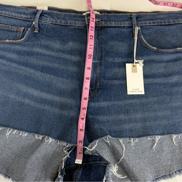 Good American Jean Shorts Good 90s Distressed Frayed Womens 24 Plus Blue NWT - Picture 10 of 11